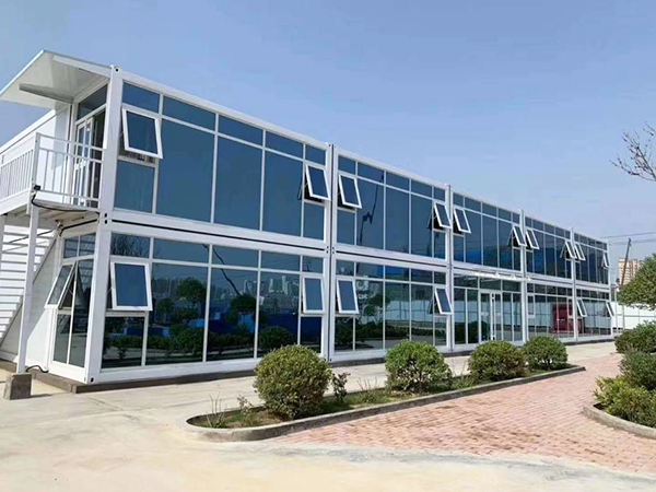 打包厢式房应安装一些保护装置